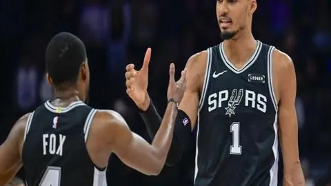 “奥拉迪波加盟雷霆，火箭告别波特，央视网播报详情。”